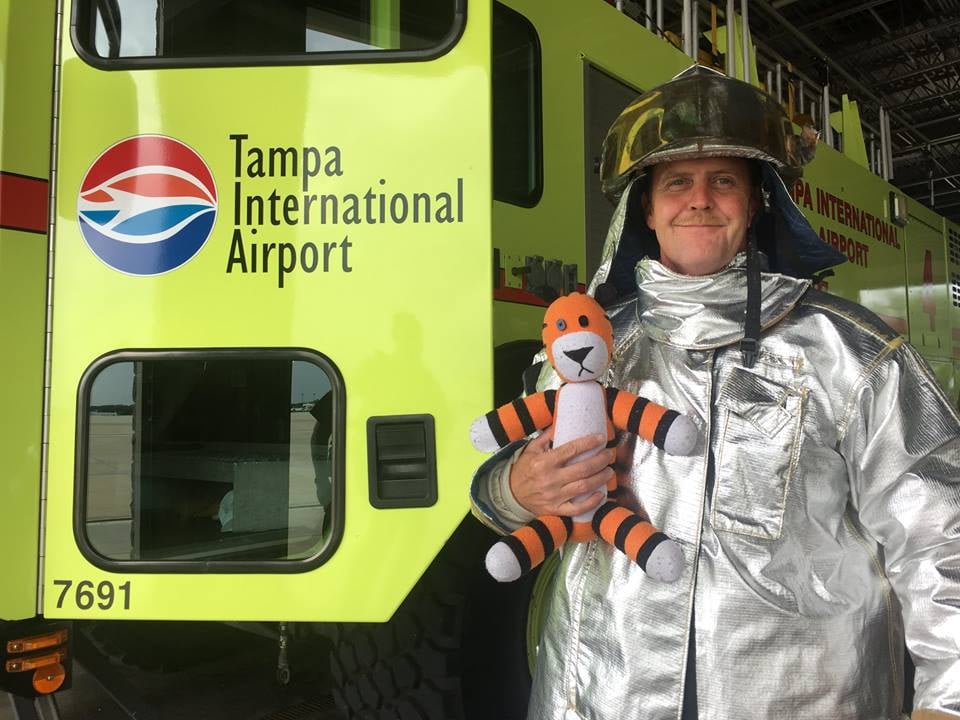 Boy Leaves His Tiger in an Airport and It Goes on Adventure