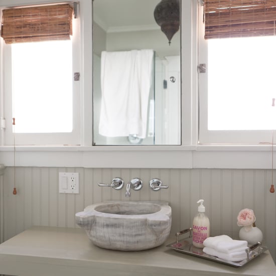 How to Clean Bathroom Mirrors