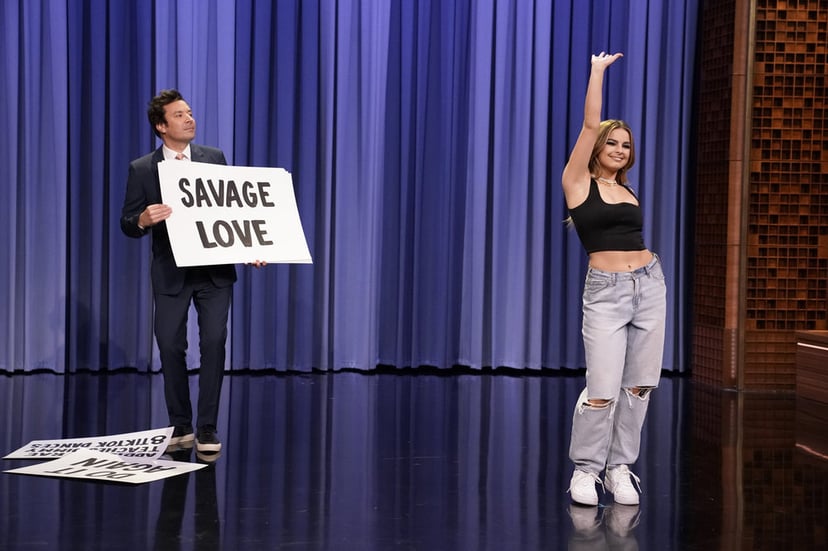 THE TONIGHT SHOW STARRING JIMMY FALLON -- Episode 1433 -- Pictured: Singer Addison Rae teaches host Jimmy Fallon TikTok dances on Friday, March 26, 2021 -- (Photo by: Andrew Lipovsky/NBC)
