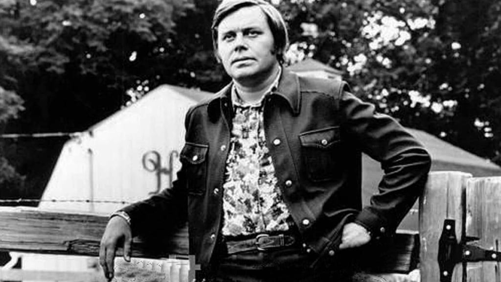 That S How I Got To Memphis By Tom T Hall 33 Bloody Brilliant Songs From The End Of The F Ing World Popsugar Entertainment