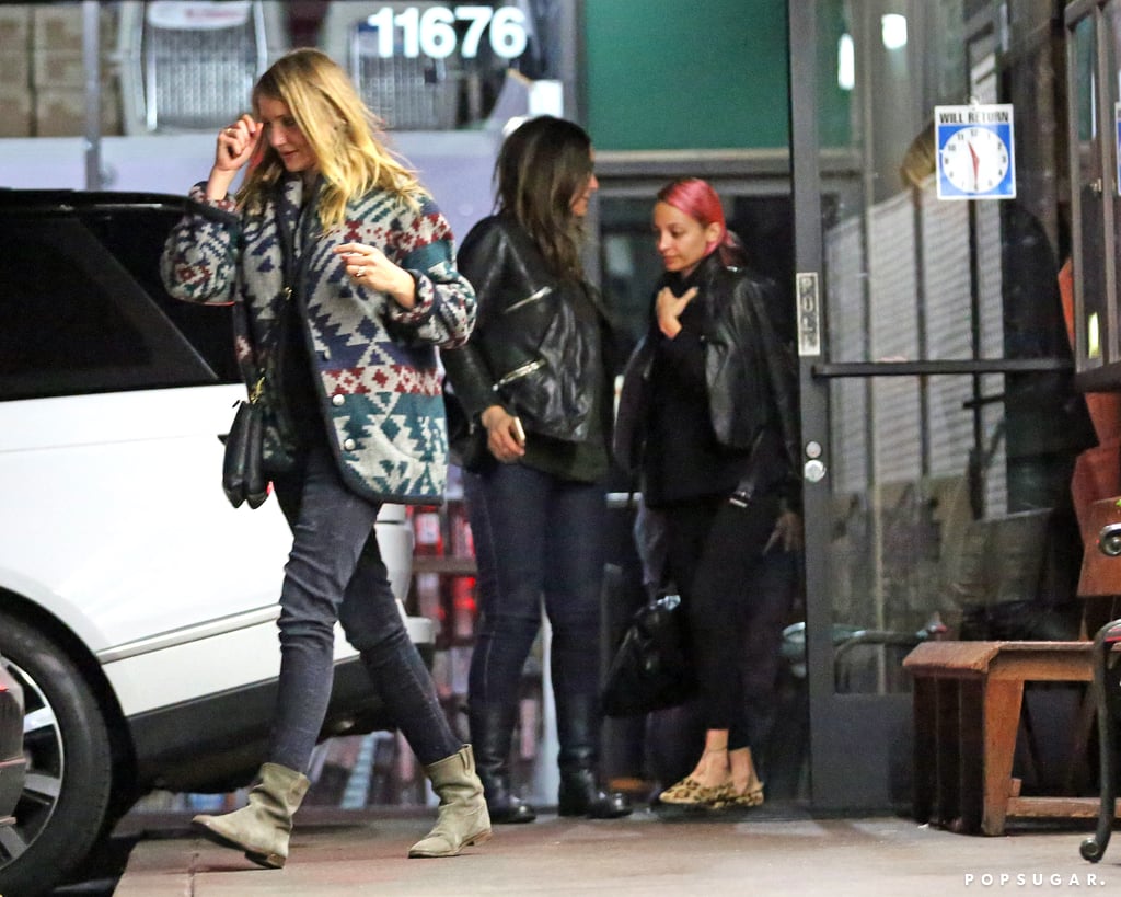 Cameron Diaz Has Dinner With Drew Barrymore | Pictures