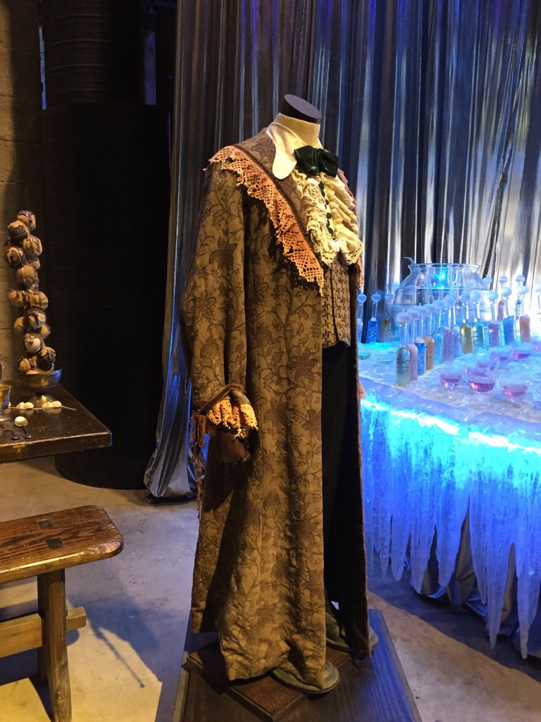 Awww poor Won-Won and his dress robes that smell like his great aunt Tessie.