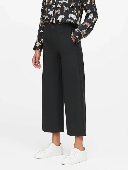 Slim Wide-Leg Packable Performance Cropped Pant