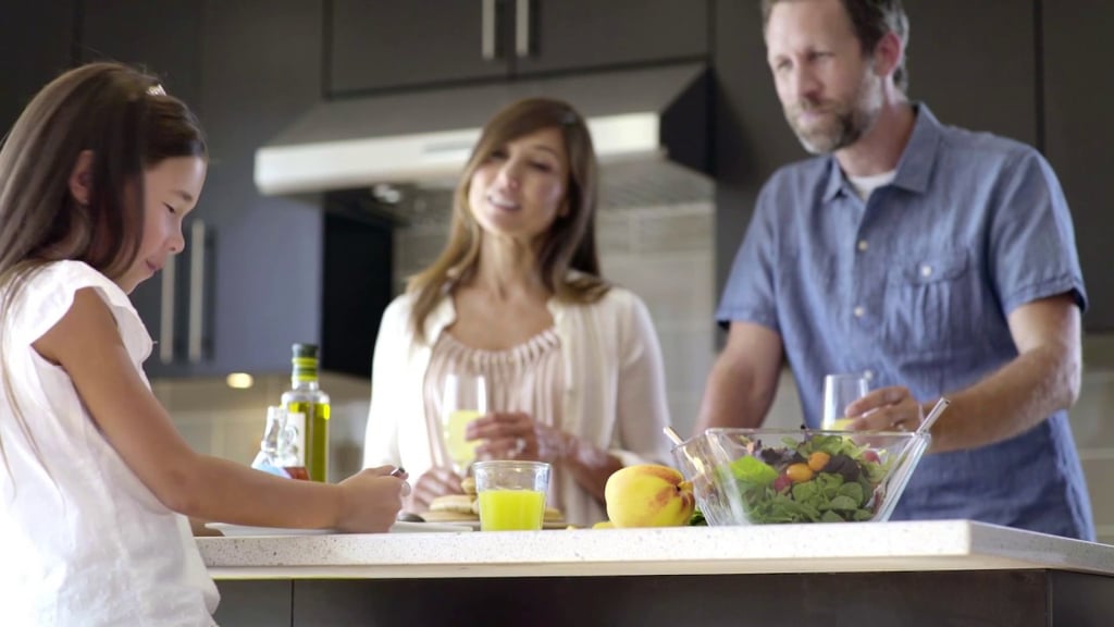 Watch this video to see how the Kuri works.