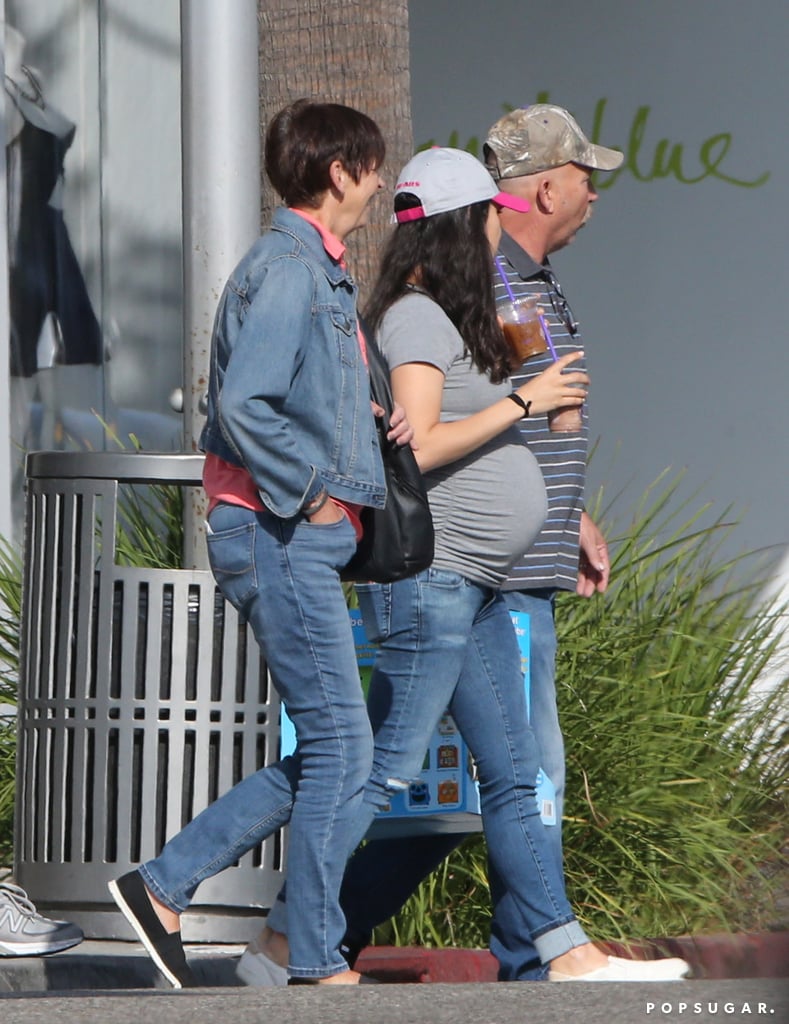 Mila Kunis and Ashton Kutcher Out in LA October 2016