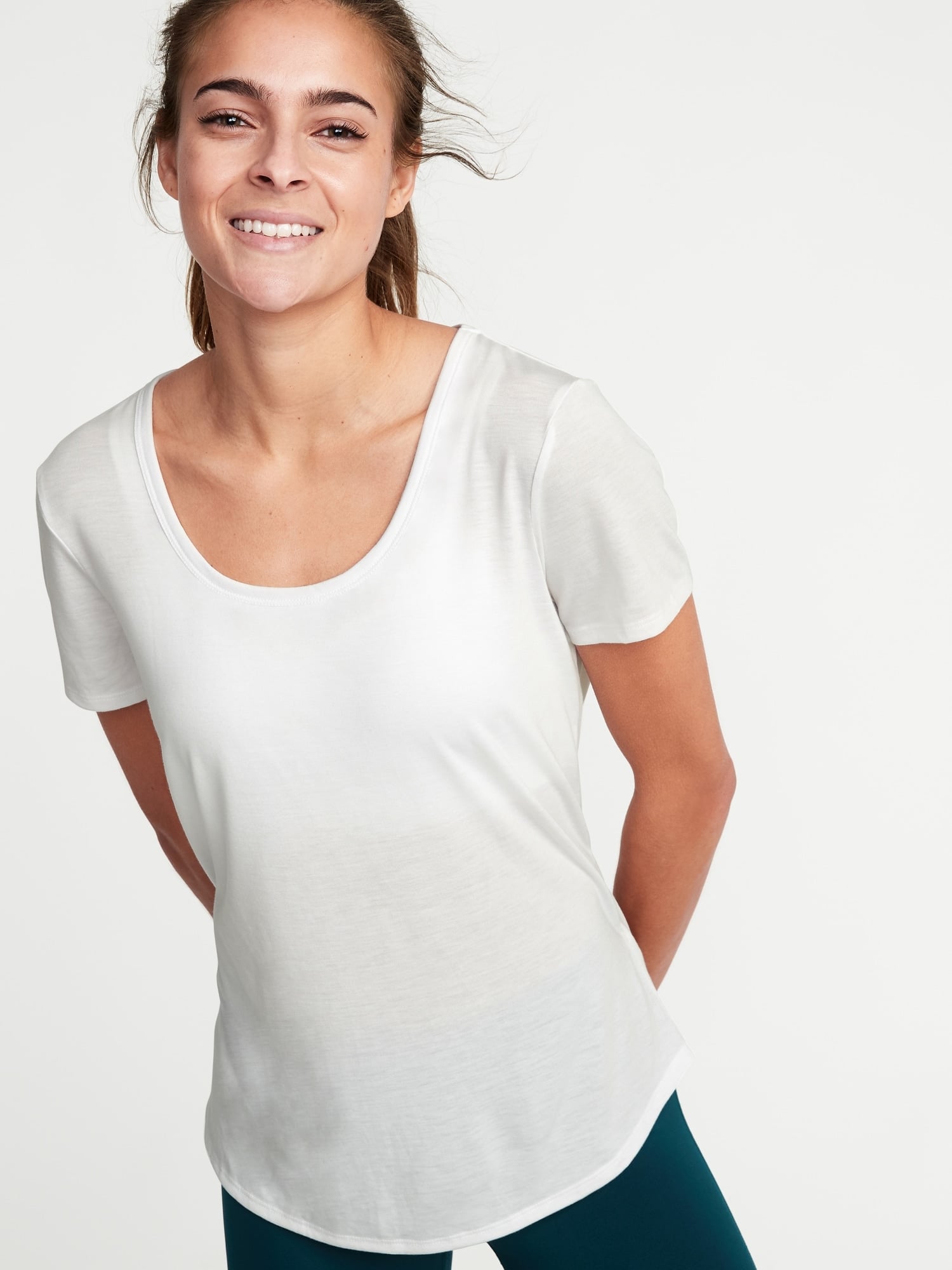 Old Navy Relaxed Cutout Back Performance Tee 25 Workout Tops 25 And Under Because Gym Clothes Shouldn T Break The Bank Popsugar Fitness Photo 13