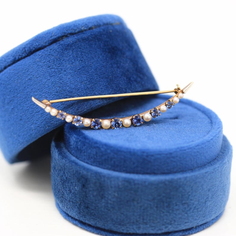 For Maximum Elegance: Antique Sapphire Brooch