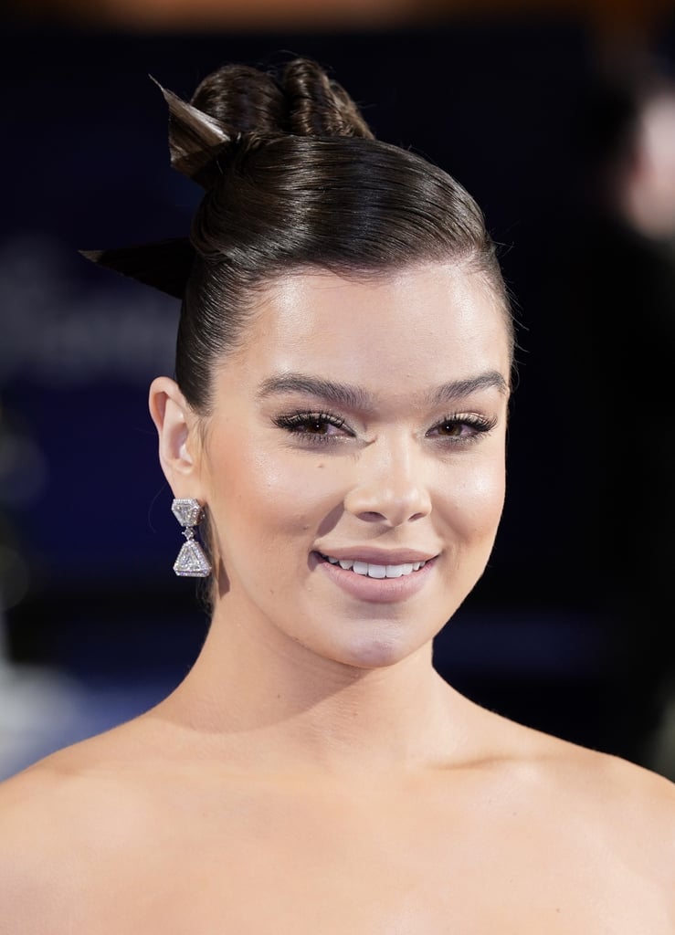 Hailee Steinfeld Looks Regal in Richard Quinn's White Gloves