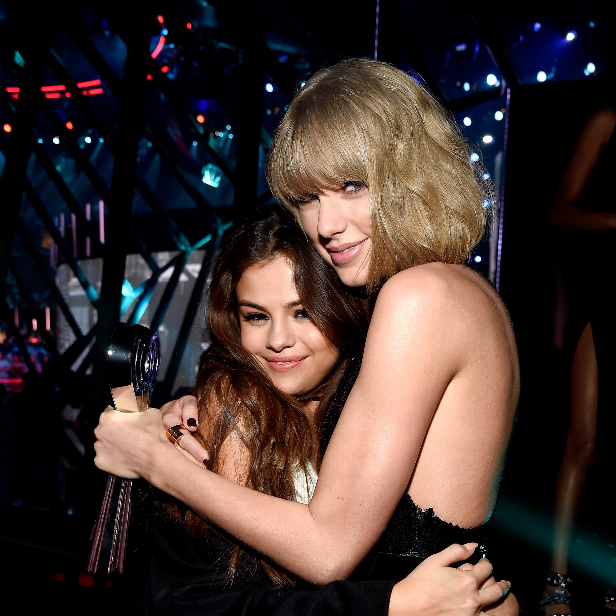 Selena Gomez and Sister Gracie Attend Taylor Swift Concert | POPSUGAR  Celebrity
