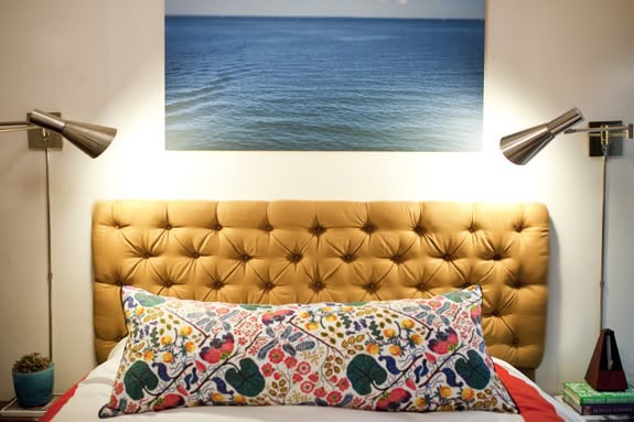There are several ways to approach a DIY Tufted Headboard but we're anxious to try this one. 
Source: Little Green Notebook