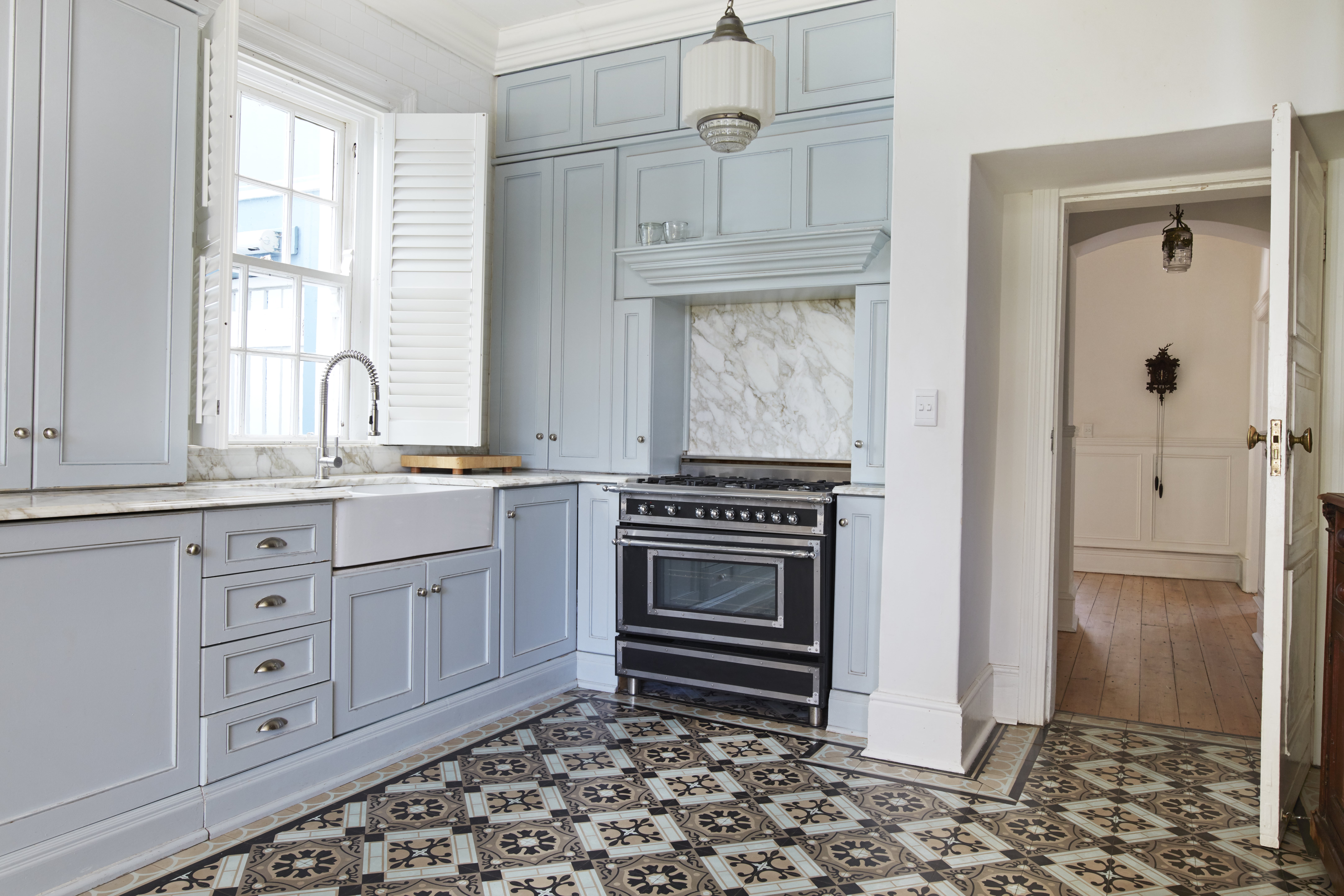 How to Update your Rental Kitchen (and get your deposit back) - at