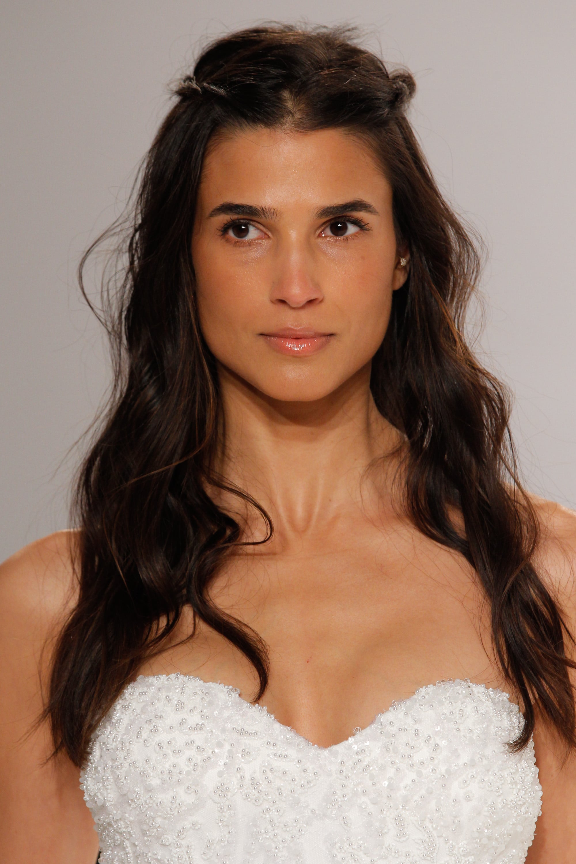 Loose Waves 7 Wedding Hair Trends That Every Bride Should