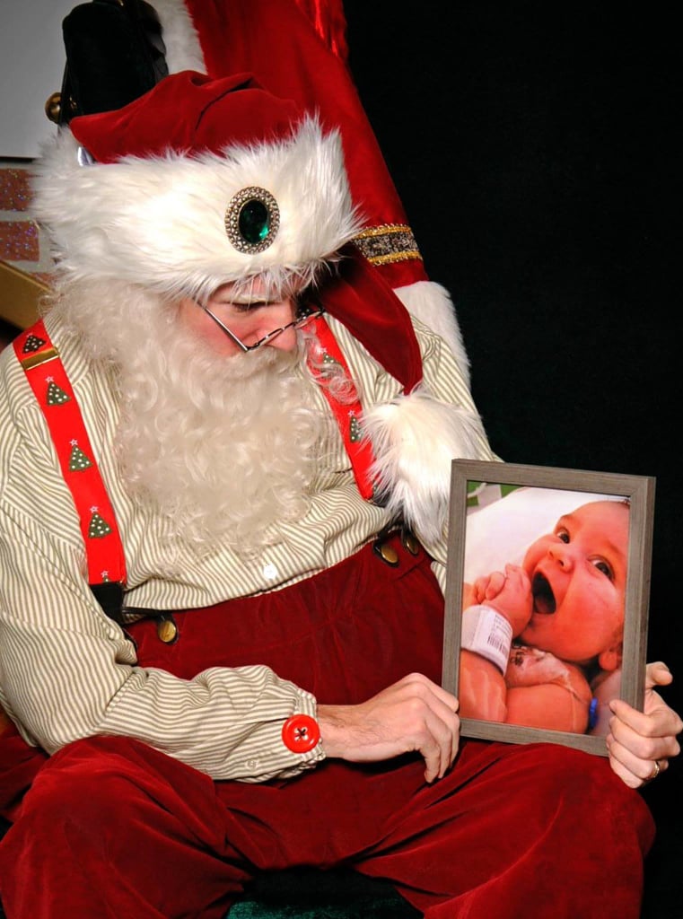 Father Asks Santa to Take Photo With His Late Son