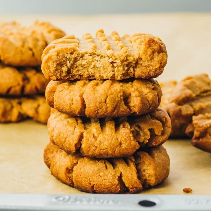 Keto: Low-Carb Peanut Butter Cookies