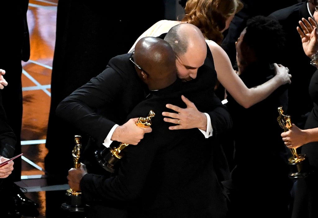 No beef here — just some real, genuine hugging after a supremely awkward moment.

    Related:

            
            
                                    
                            

            Barry Jenkins Describes the Moment He Realized Moonlight Won Best Picture