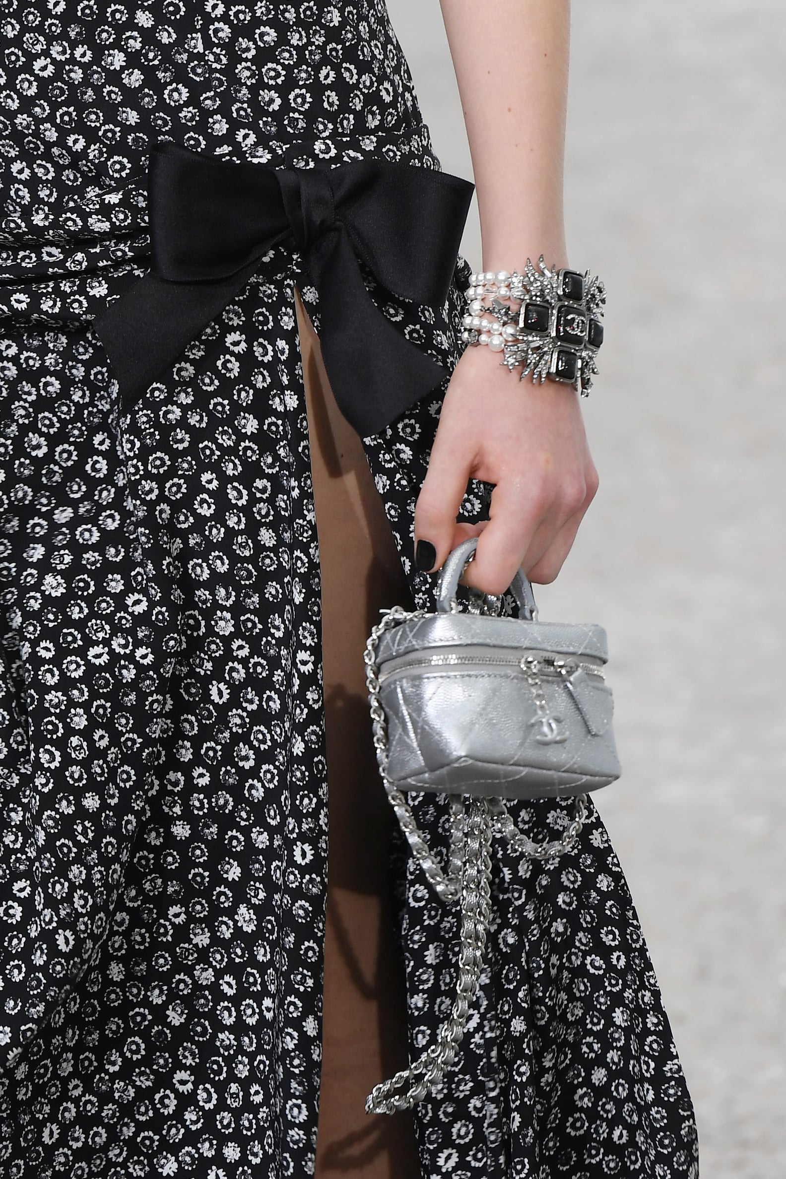 Chanel Bags, Shoes, and Jewelry on the Spring 2021 Runway | POPSUGAR ...