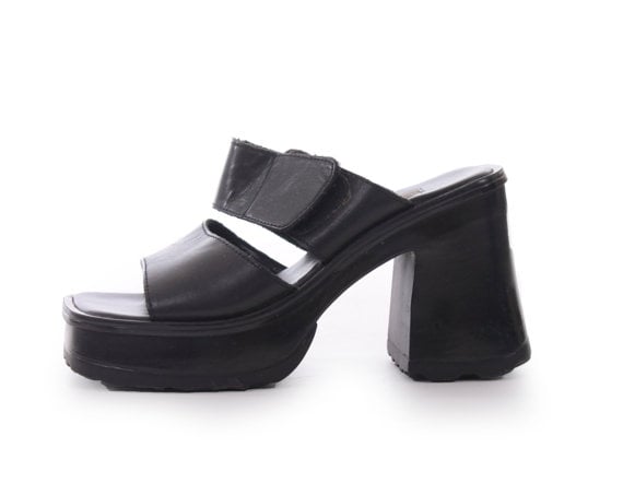 Steve Madden Slip-Ons | 8 Shoes From the '90s That Will Make You Scream,  