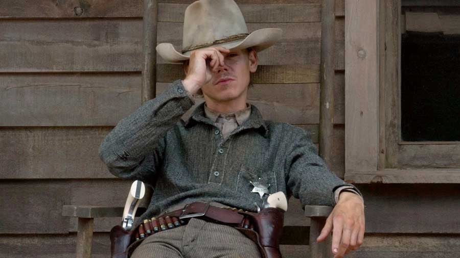 Who Plays Whitey Winn on Godless