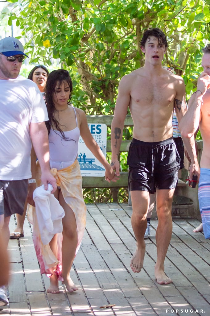 Camila Cabello And Shawn Mendes Kissing In Miami Pictures Popsugar Latina