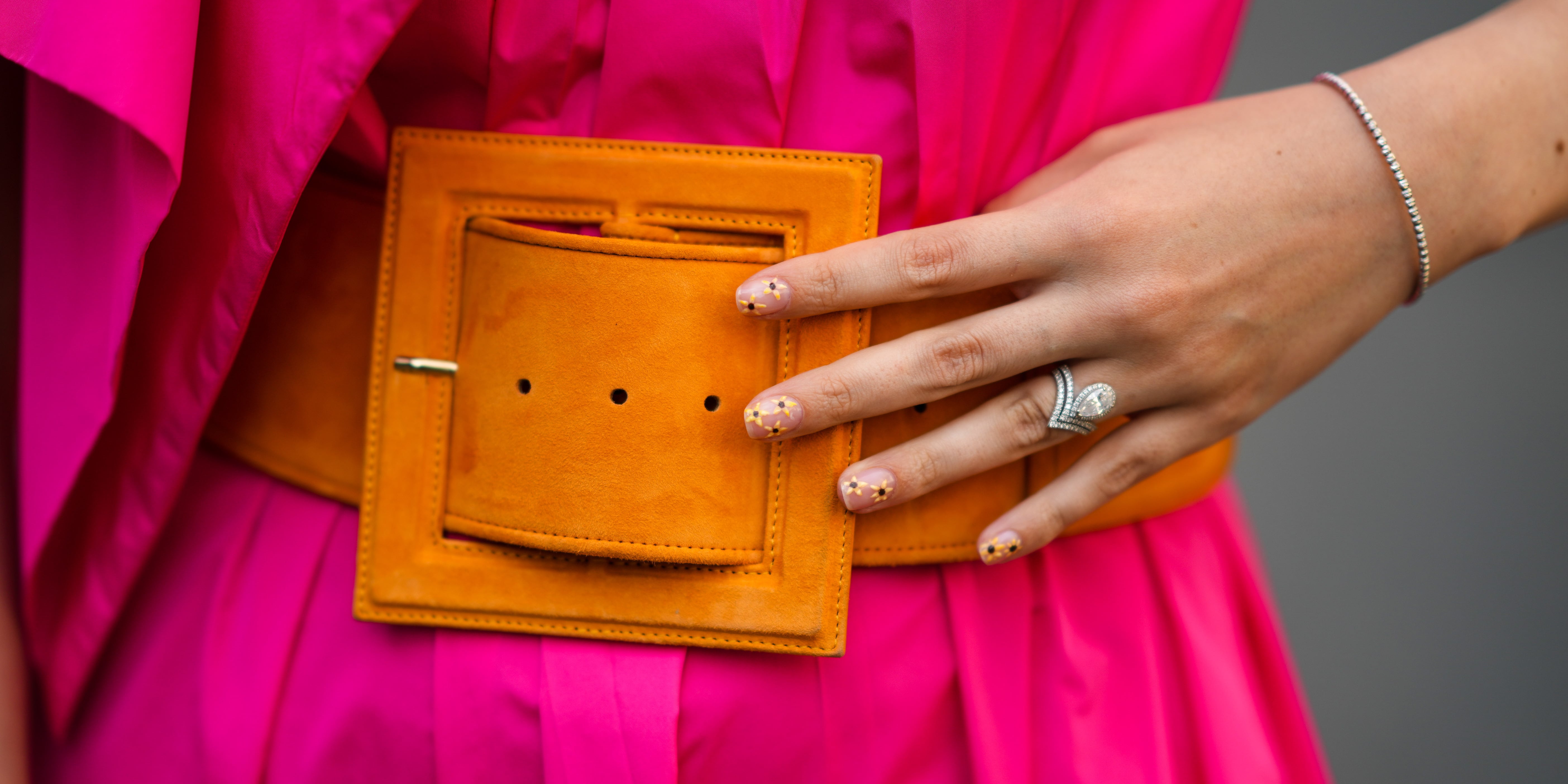 7. "Vacation Nails: 10 Color Ideas for 2024" - wide 7
