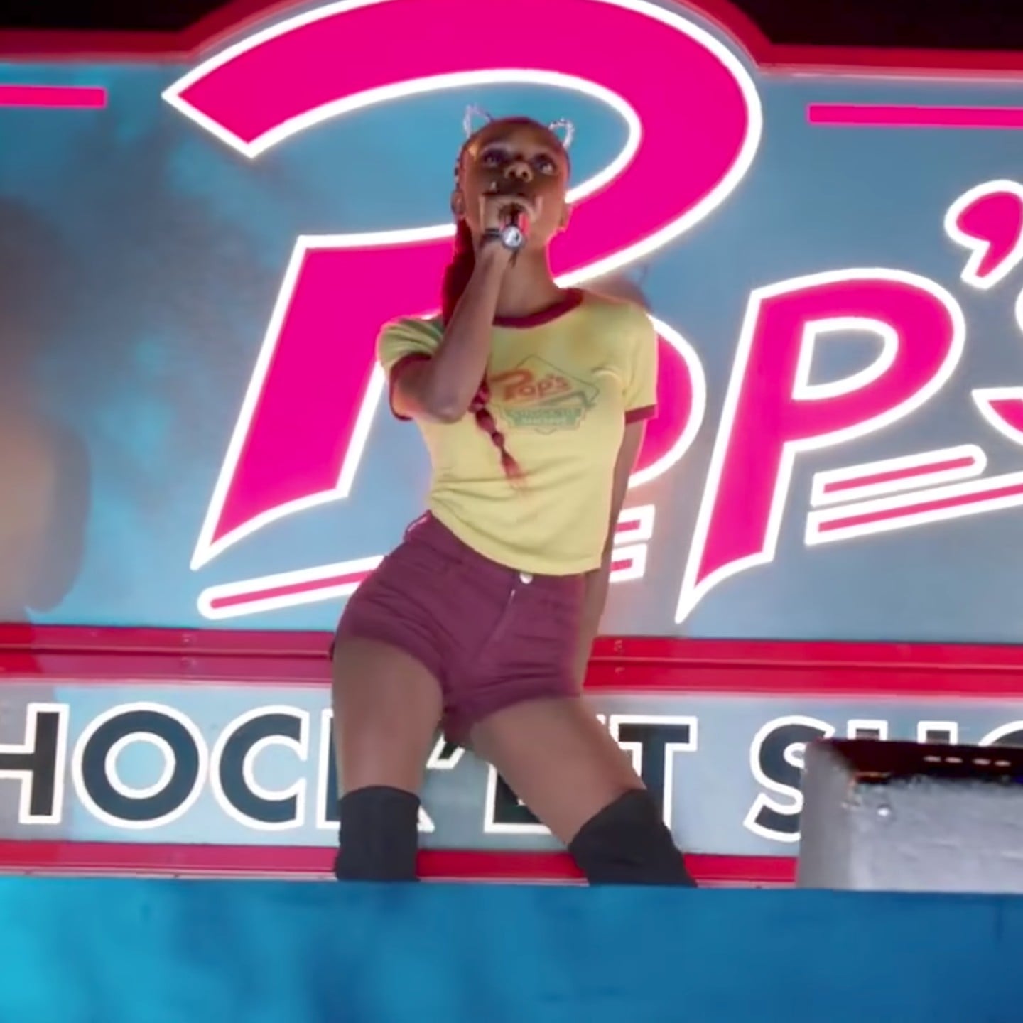 Josie And The Pussycats Milkshake Cover On Riverdale Video Popsugar Entertainment