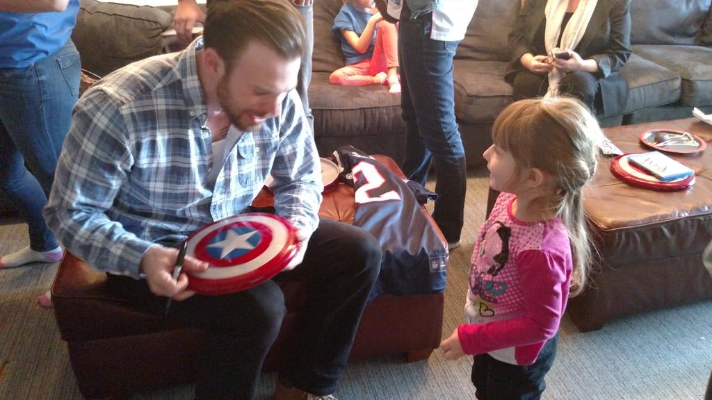 Celebrity Entertainment Chris Pratt And Chris Evans Honor