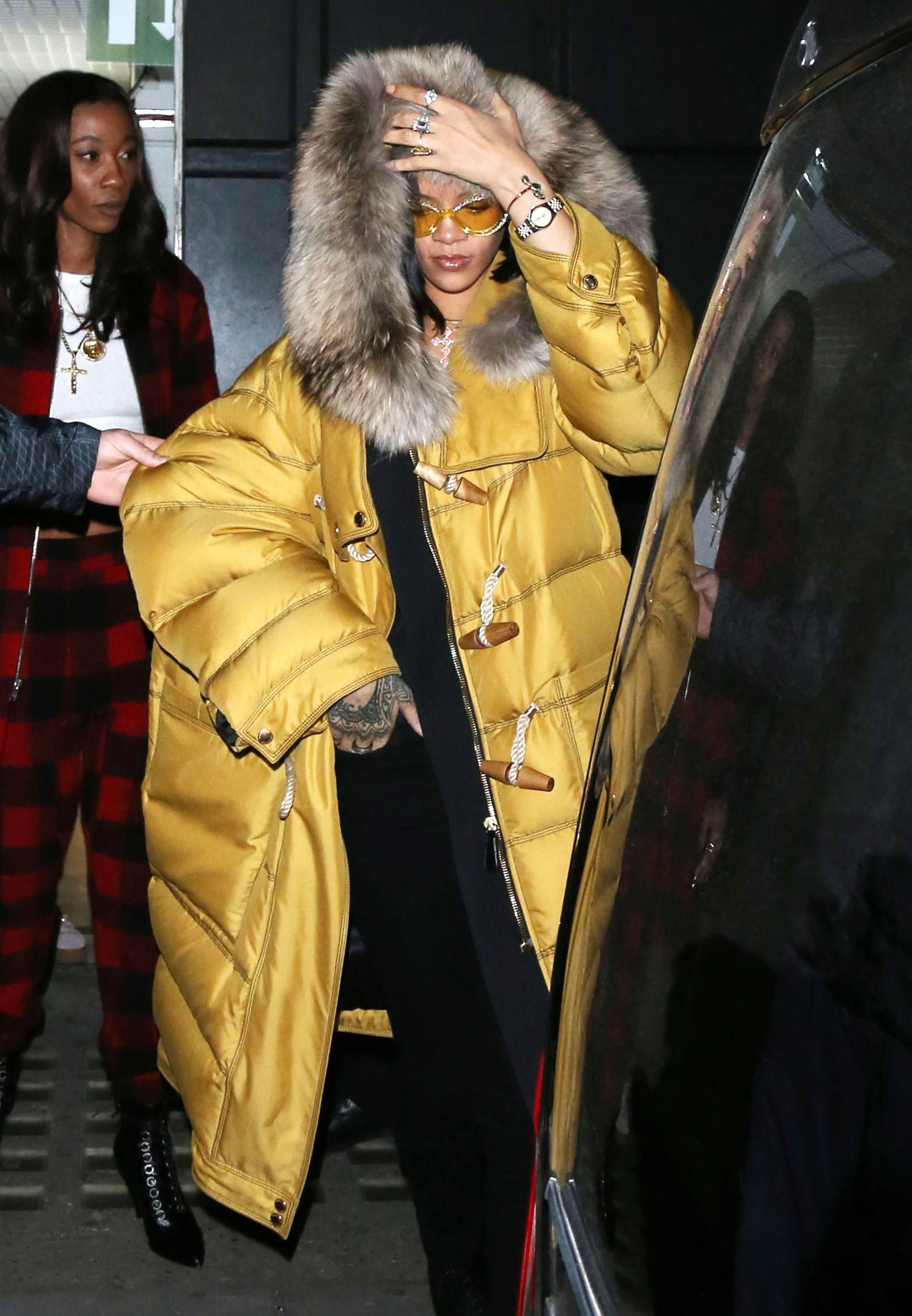 Rihanna And Drake In London Together February 2016 Popsugar Celebrity