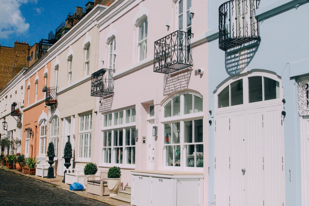 Ennismore Gardens Mews