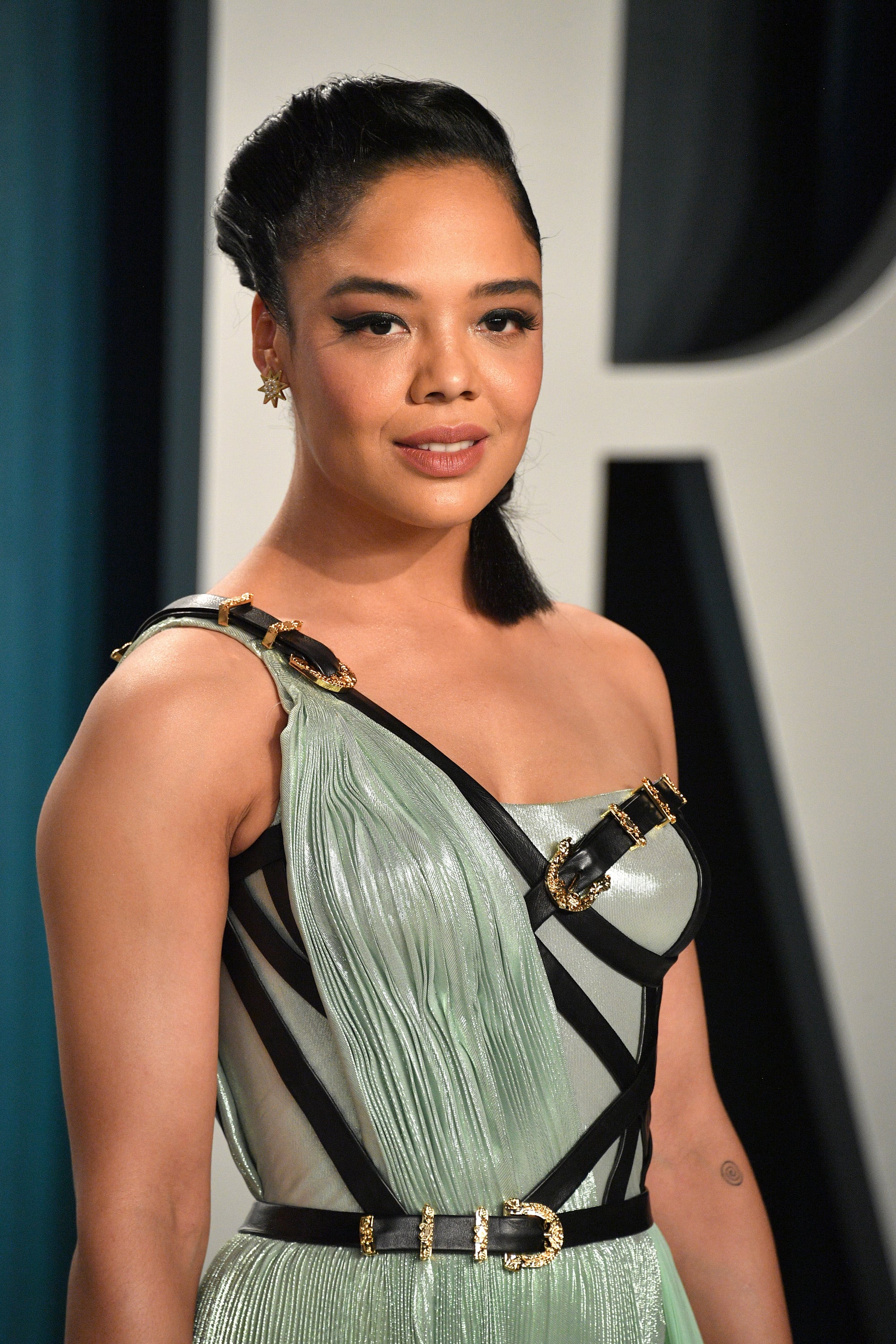 Tessa Thompson As Valkyrie Christian Bale Is The Big Bad In Thor Love And Thunder So Other Villains Can Go Home Now Popsugar Middle East Celebrity And Entertainment Photo 4