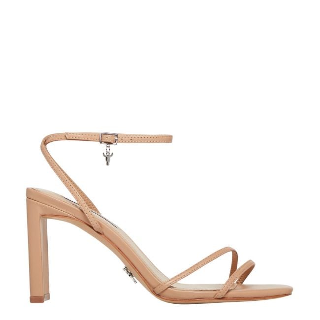 nude heels au