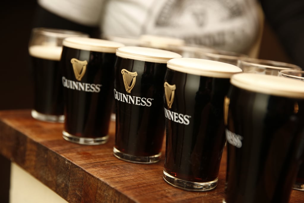 How Many Carbs Are in Guinness? Carbs in Popular Beers POPSUGAR