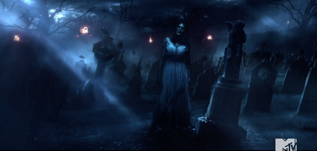 Taylor Swift's Style in "Look What You Made Me Do" Video