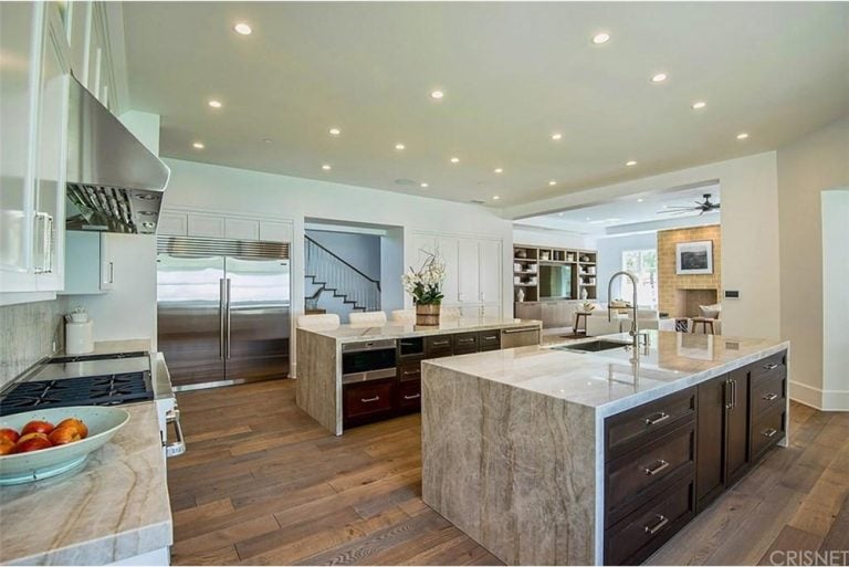 The Weeknd Buys House in Hidden Hills