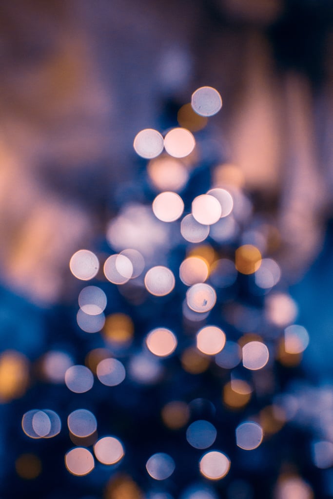 Christmas-Tree Lights iPhone Wallpaper