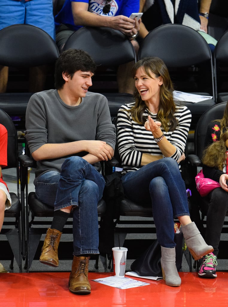 Jennifer Garner and Violet Affleck at a Clippers Game in LA