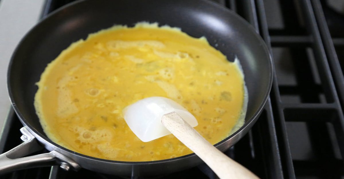 How to Make Scrambled Eggs With Worcestershire Sauce POPSUGAR Food