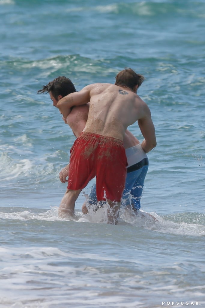 Shirtless-Charlie-Hunnam-Hawaii-Pictures