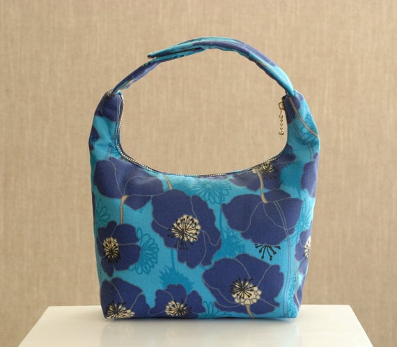 Insulated Fabric Lunch Bag by LeLaStudio