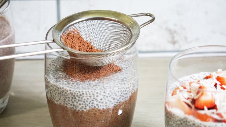 chocolate chia seed pudding: finished recipe with cocoa powder on top