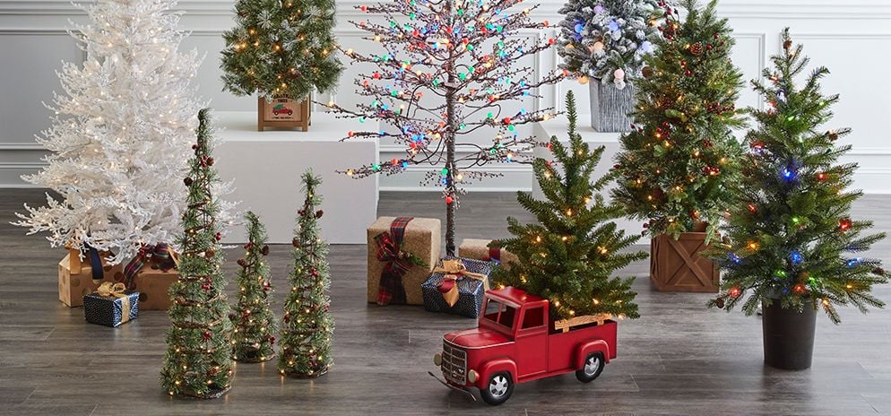 The 2020 Holiday Decor Guide From Lowe's