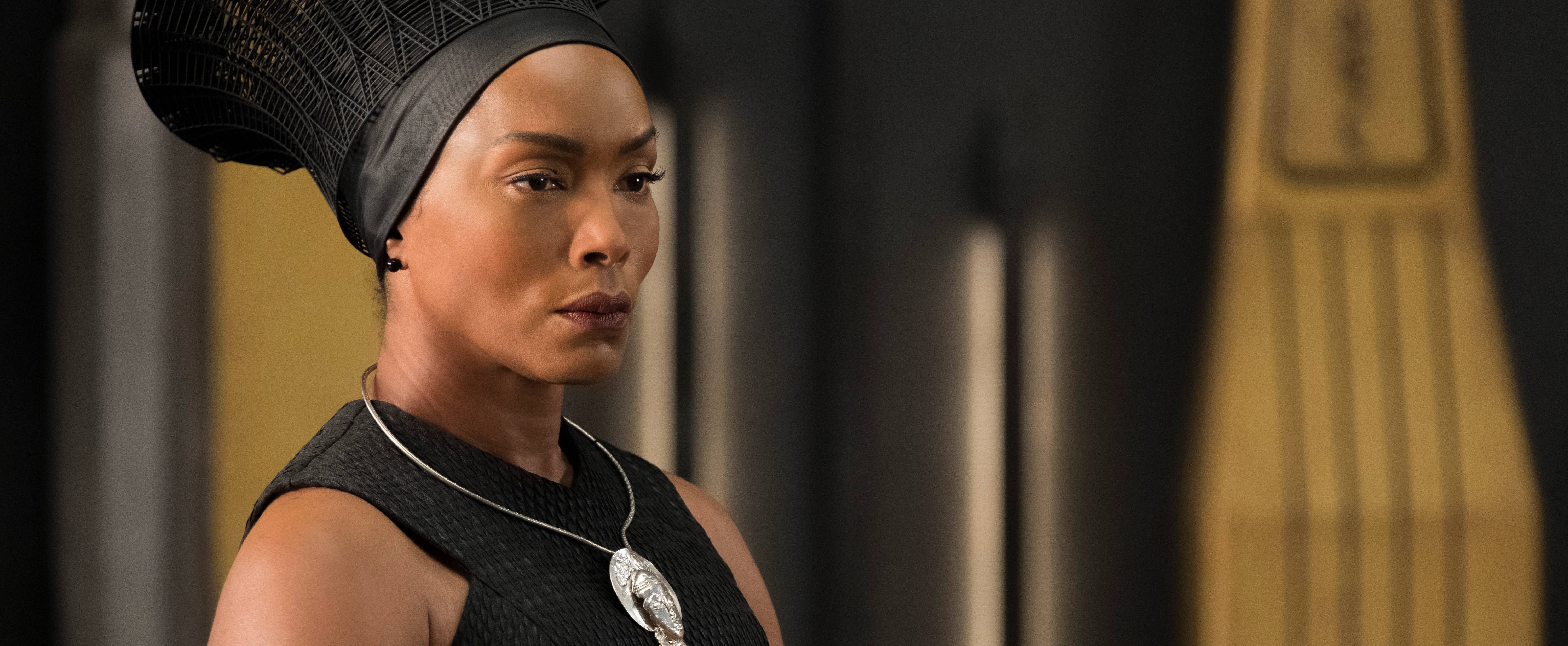 Angela Bassett s Hair in Black Panther POPSUGAR Beauty