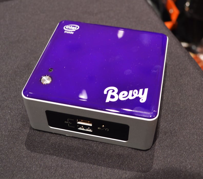 Bevy Photo-Sharing Device