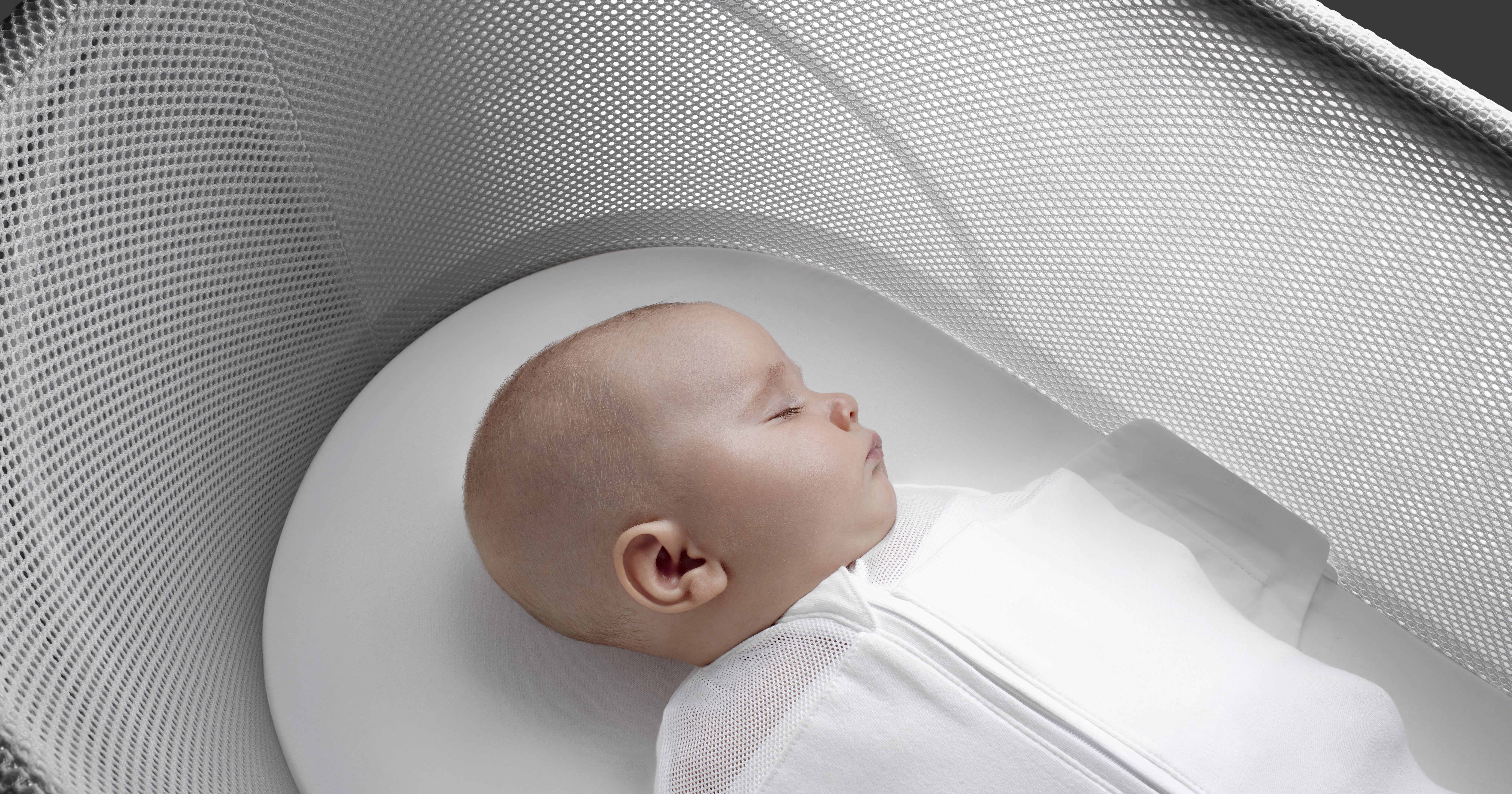 Newborn hates bassinet shop