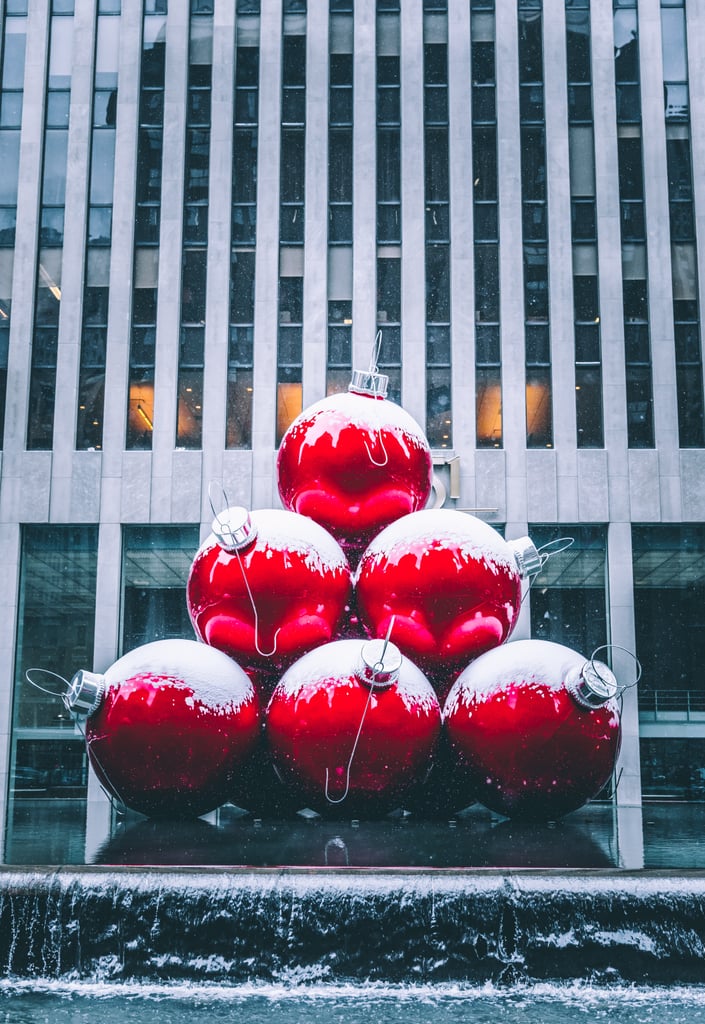 Christmas in the City iPhone Wallpaper