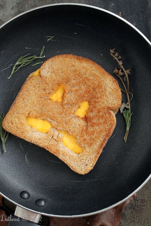 Jack-o'-Lantern Grilled Cheese