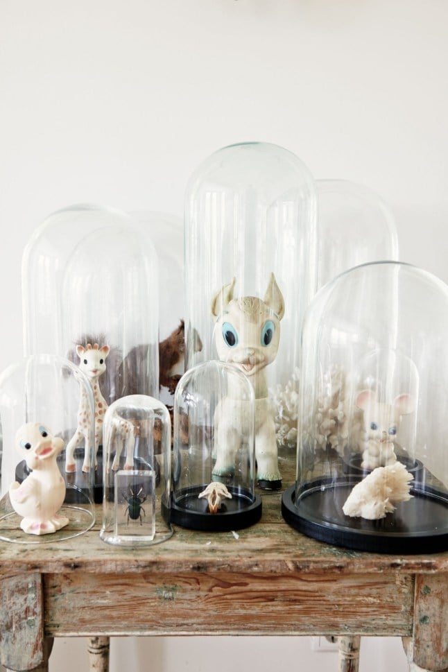 Snow White loves her forest friends, and she'd try to incorporate them into her modern-day apartment through fun knickknacks.