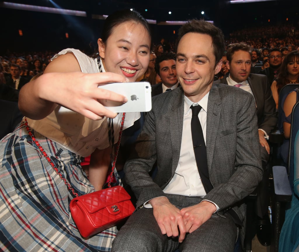 Jim Parsons smiled for a midshow selfie during the People's Choice Awards.