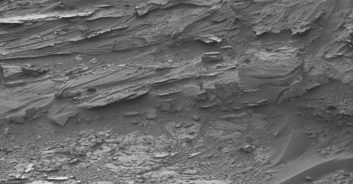 Woman-Like Figure Spotted on Mars | PS Tech