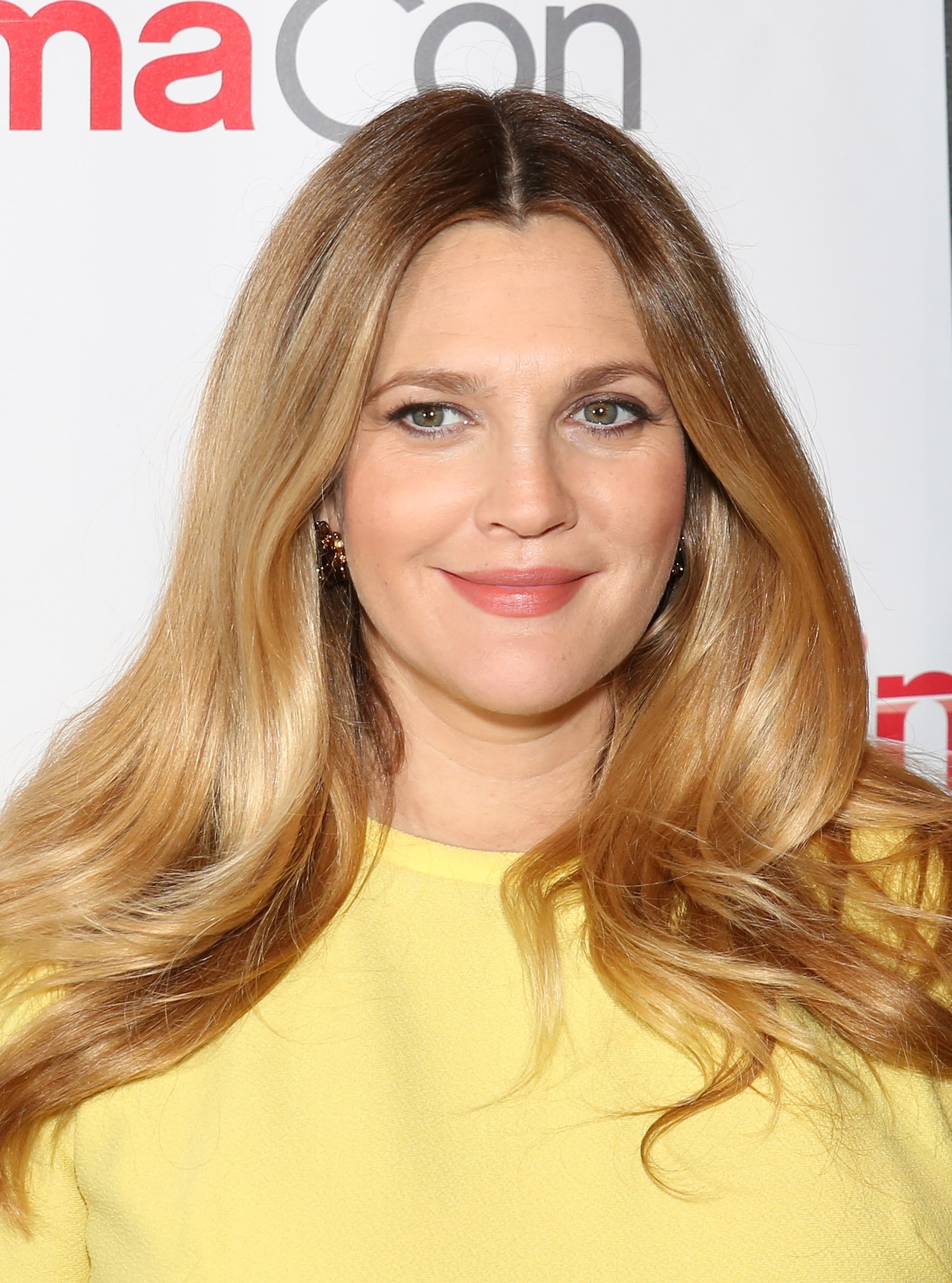 Add Bounce To Your Blowdry Pregnant Celebrity Beauty Tips For Hair Skin And Makeup Popsugar Beauty Australia Photo 6 Lather well with water and apply on scalp. popsugar