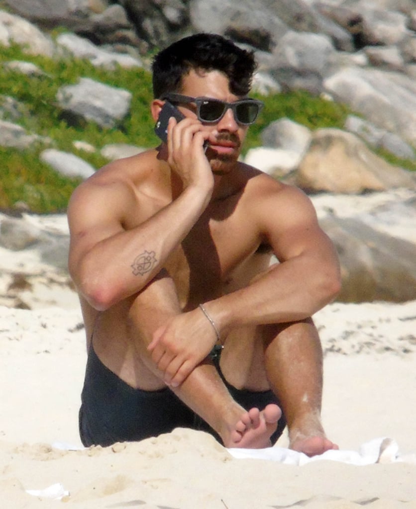Joe Jonas soaked up the sun in Cancun, Mexico, on Friday.